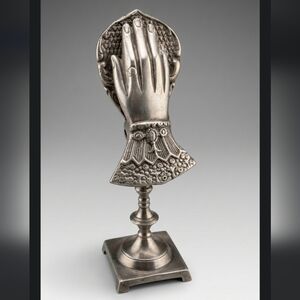 Artistic Metal Handcrafted Sculpture